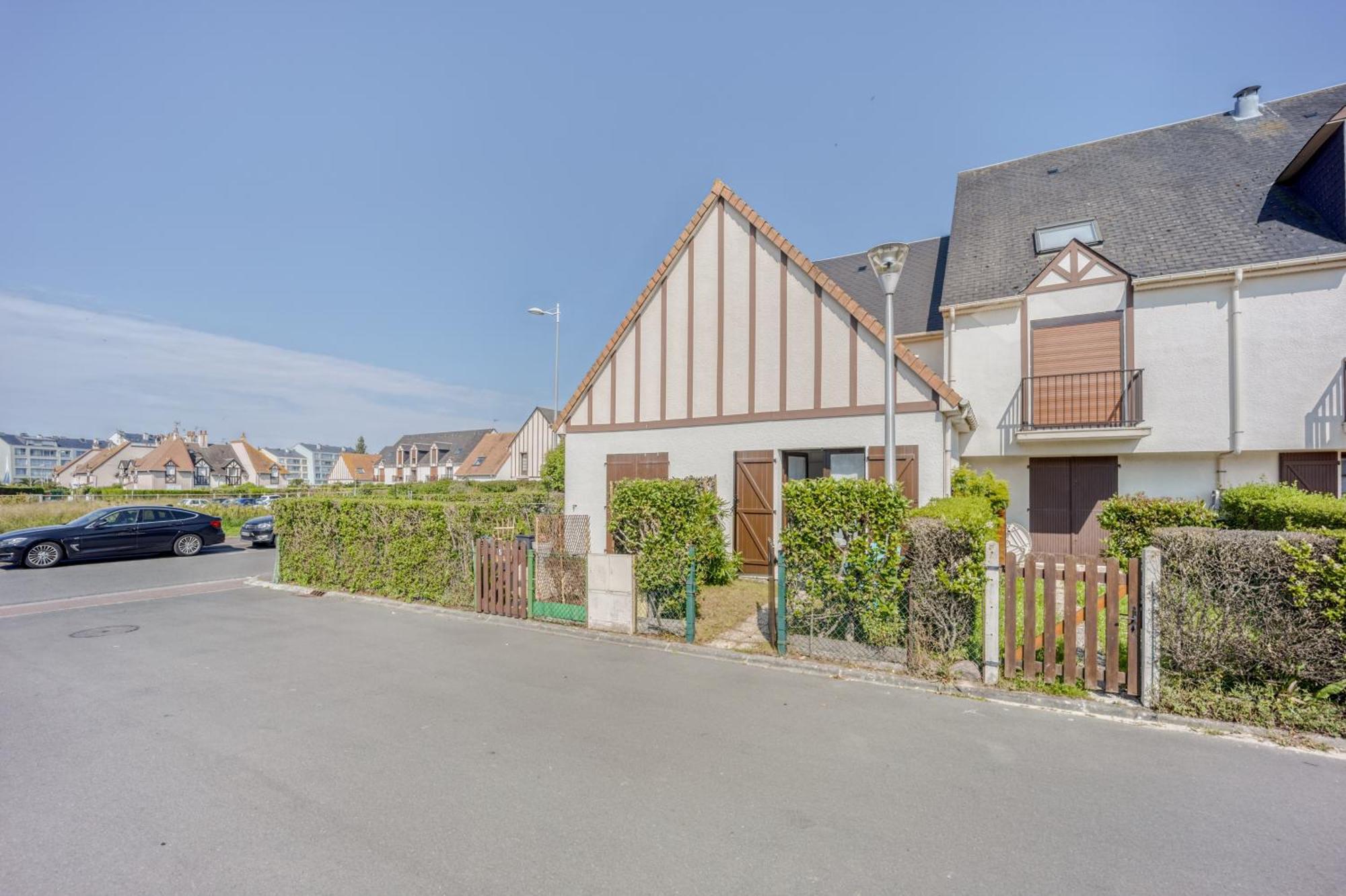 Le Petit Normand - Studio Avec Jardin A 500 M De La Plage Courseulles-sur-Mer Luaran gambar